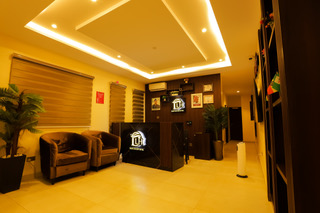 Dase Luxury hotel reception
